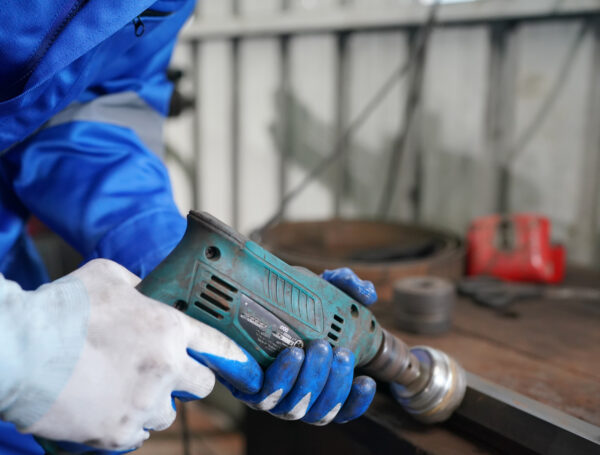 Restore Metal Surfaces: Sandblasting for Quick Rust Removal