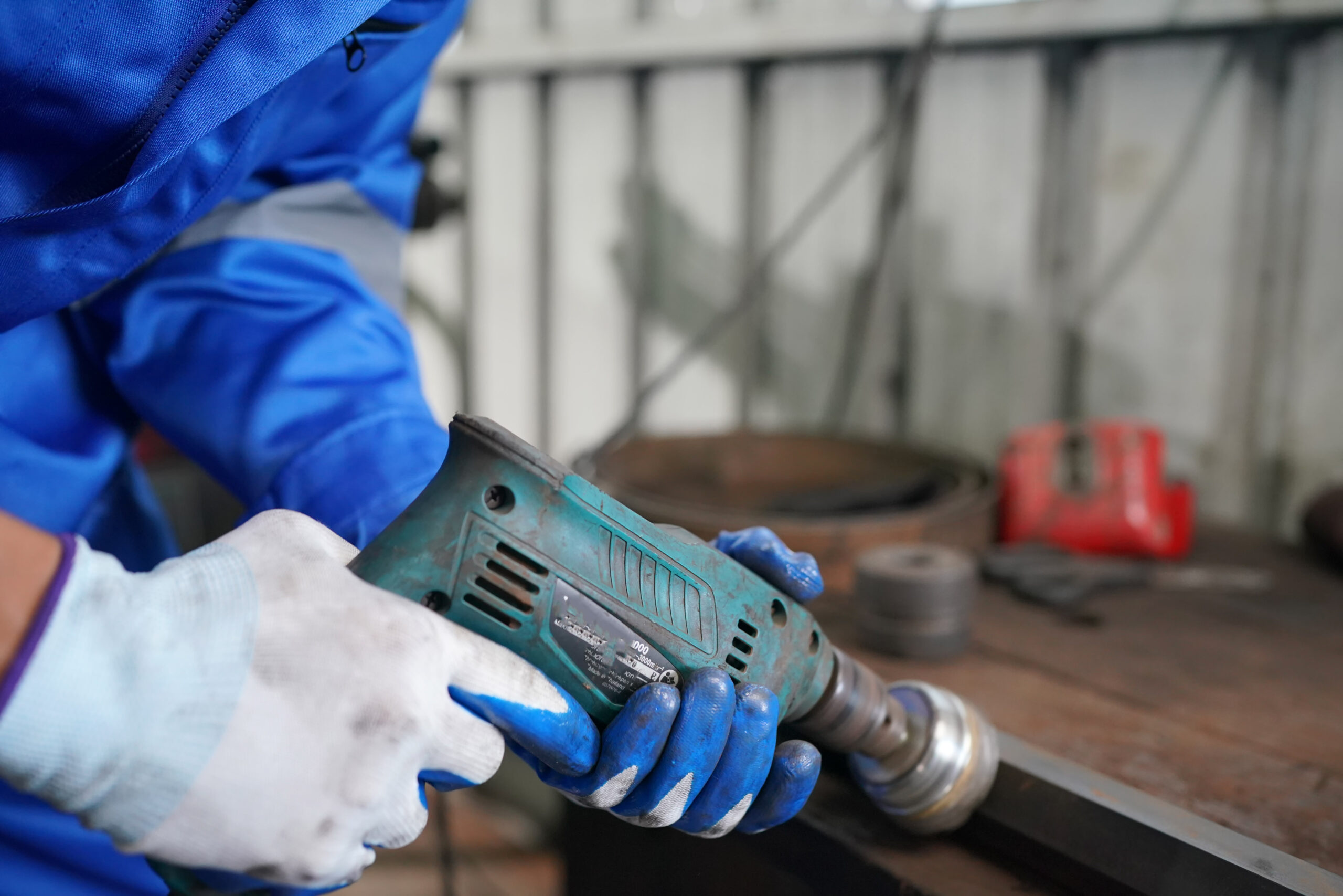 Restore Metal Surfaces: Sandblasting for Quick Rust Removal